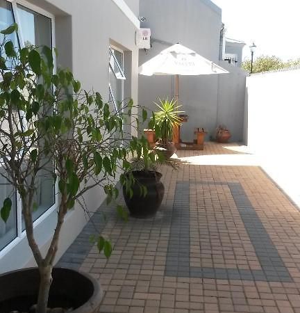 The Dondi Lodge Port Elizabeth Exterior foto
